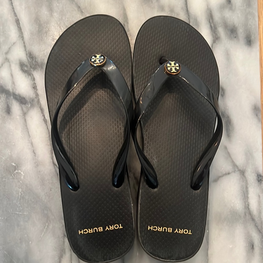 Tory Burch Women's Cut-Out Wedge Flip-Flops Women's 8.5 - Black - NWOT